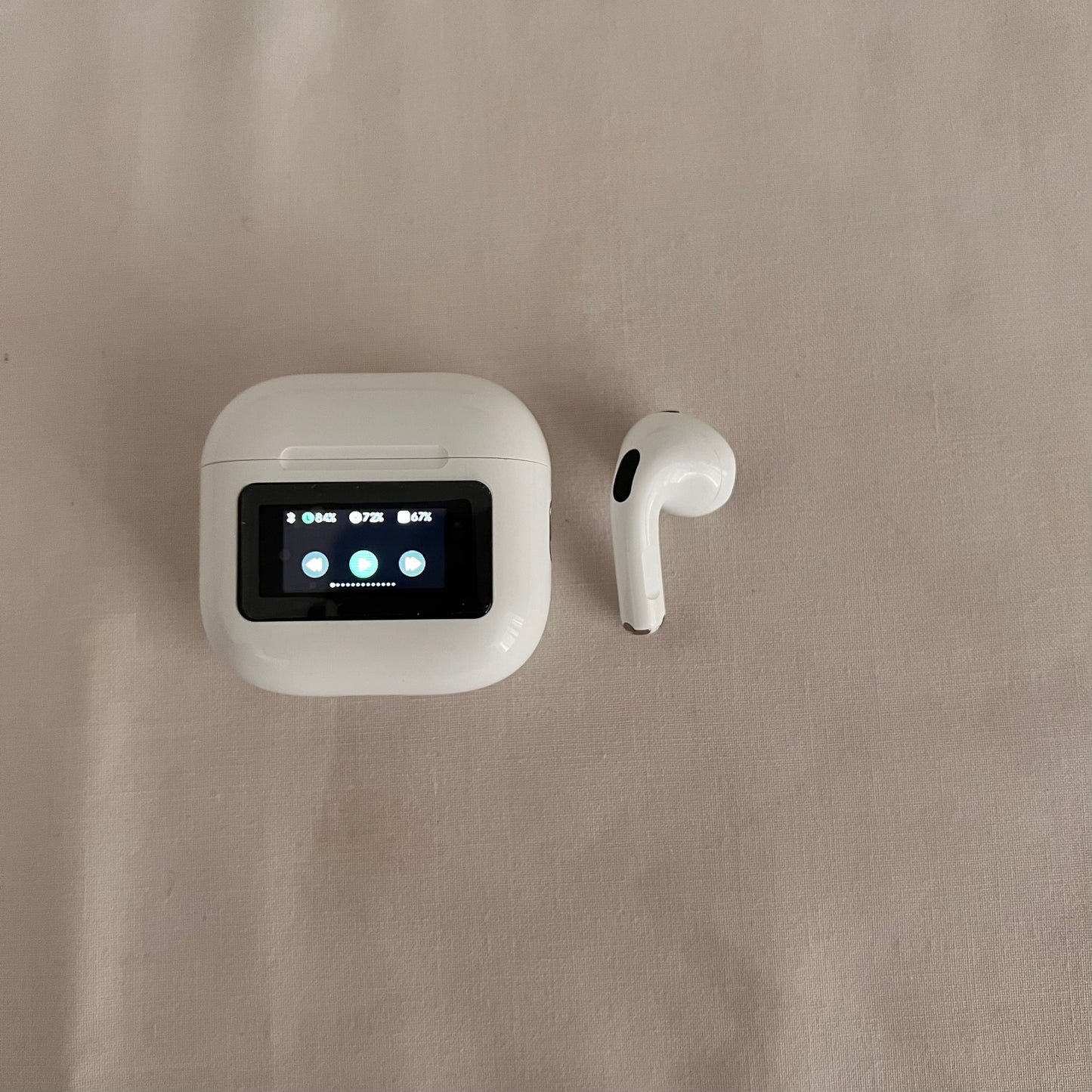 AirPods 4 Ă©cran tactile